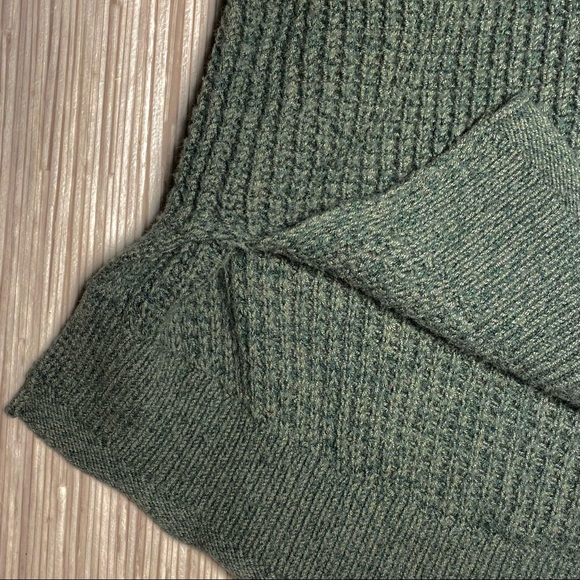 Olive Forest Green Hollister Knit Crewneck Sweater - Picture 2 of 4